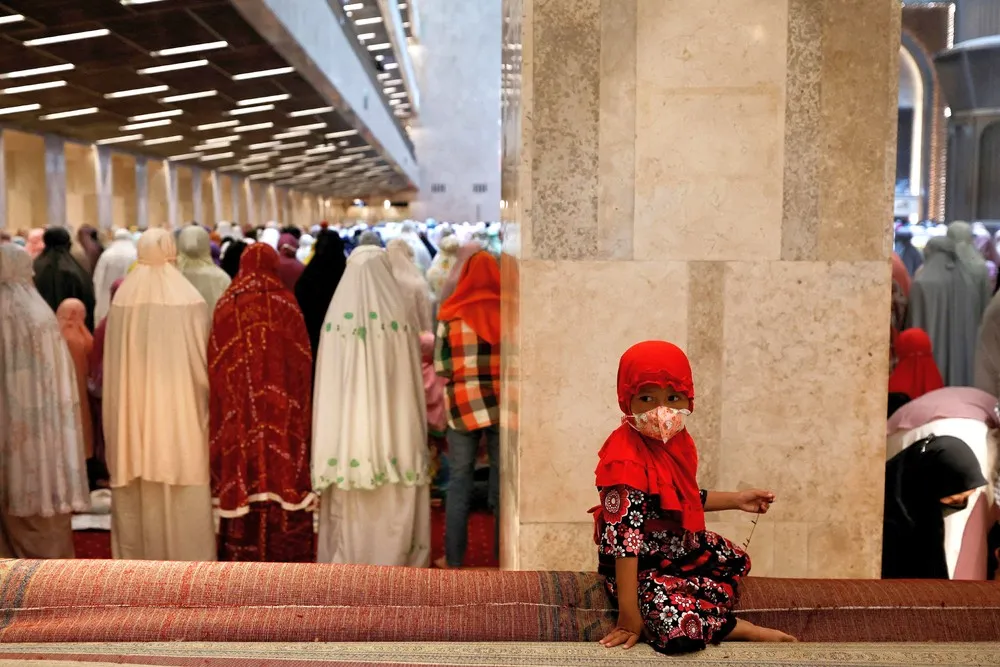 A Look at Life in Indonesia, Part 1/2