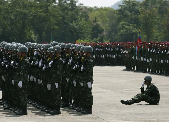 A scene from the farewell ceremony for the Royal Thai Army chief at the Chulachomklao Royal Military Academy in Nakhon Nayok province, Thailand, 29 September 2014. Thai Prime Minister and head of Thai military junta, the army chief General Prayuth Chan-ocha will handover ceremony the new army chief on 30 September 2014.  (Photo by Narong Sangnak/EPA)