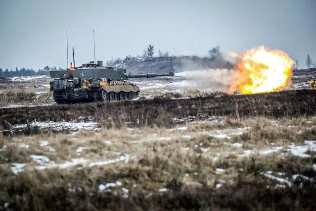 “Challenger 2 Heat” by Corporal Dean Docwra which has won Amateur Portfolio; Army Photographic Competition, Britain, October 8, 2014. (Photo by MoD/Geoff Robinson Photography/REX Features)