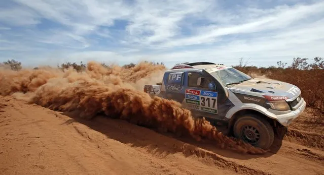 Ford driver Federico Villagra of Argentina drives during the 2nd stage of the Dakar Rally 2015, from Villa Carlos Paz to San Juan January 5, 2015. (Photo by Jean-Paul Pelissier/Reuters)
