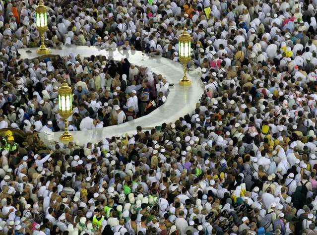 Muslim pilgrims circle the Kaaba at the Grand Mosque in Mecca September 4, 2016. (Photo by Ahmed Jadallah/Reuters)