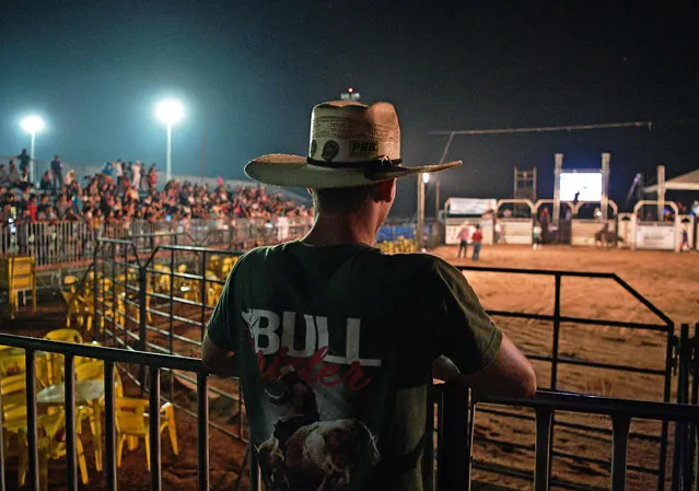 A Spectator attends a rodeo event in Monte Negro, south of the Amazon basin, Rondonia state, Brazil on August 30, 2019. (Photo by Carl De Souza/AFP Photo)