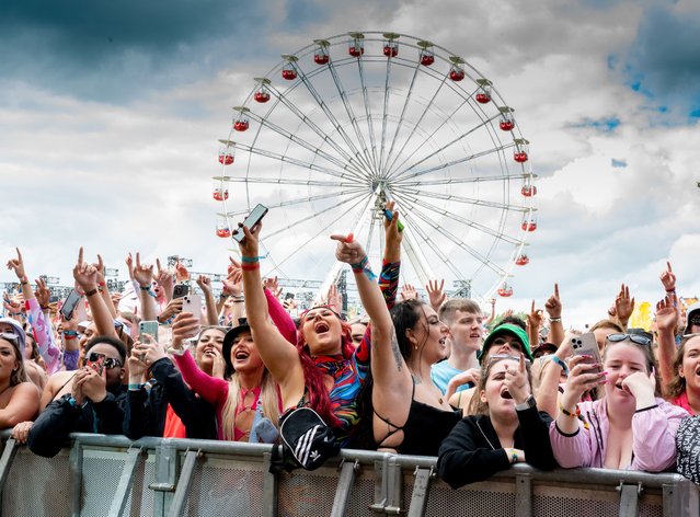 The audiences enjoy Parklife Festival at Heaton Park on June 11, 2022 in Manchester, England. (Photo by Shirlaine Forrest/WireImage)