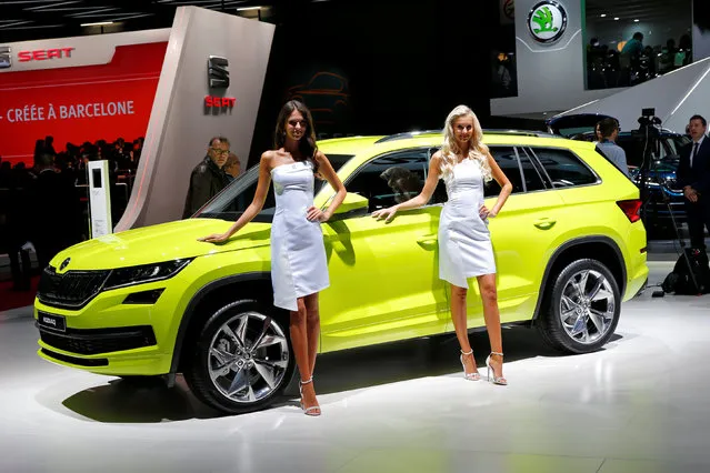 Hostesses present the new Skoda Kodiaq on media day at the Paris auto show, in Paris, France, September 30, 2016. (Photo by Benoit Tessier/Reuters)