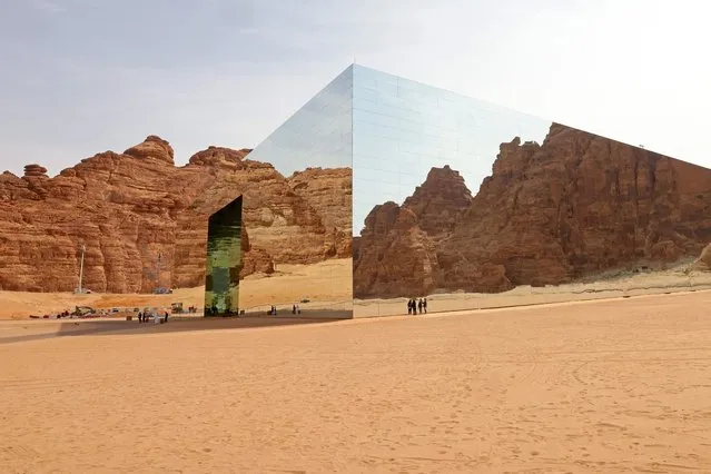 A view shows the Maraya concert hall, the world's largest mirrored building, in the ruins of Al-Ula, a UNESCO World Heritage site in northwestern Saudi Arabia, on February 19, 2023, where an exhibition showing works by the late US artist Andy Warhol is taking place until May 16 of this year. The first exhibition in Saudi Arabia for the Pop Art giant is a tribute to the late artist's obsession with celebrity, and his seeming ability to predict the rise of contemporary influencer culture. (Photo by Fayez Nureldine/AFP Photo)