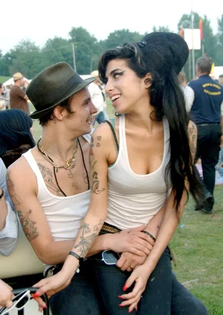 Amy Winehouse (right) and husband Blake Fielder-Civil at Isle of Wight Festival 2007, Bacardi BLive backstage on June 9, 2007. (Photo by Jon Furniss/WireImage)