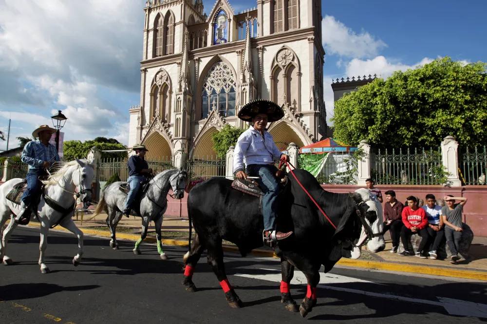 Bull Riding in El Salvador