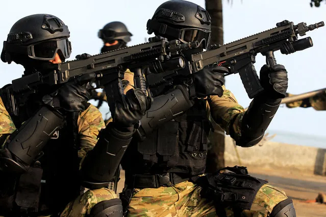 Indonesian Marine special squads (Kopaska) take part in a security and anti-terrorist drill for upcoming Multilateral Activities Naval Exercise Komodo (MNEK) 2016 in West Sumatra, Indonesia on April 8, 2016. (Photo by Andri Mardiansyah/Xinhua via ZUMA Wire)