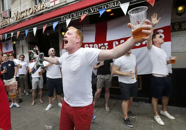 England fans gather ahead of their Euro 2016 soccer championship game  in Marseille, France, June 10, 2016. (Photo by Jean-Paul Pelissier/Reuters)