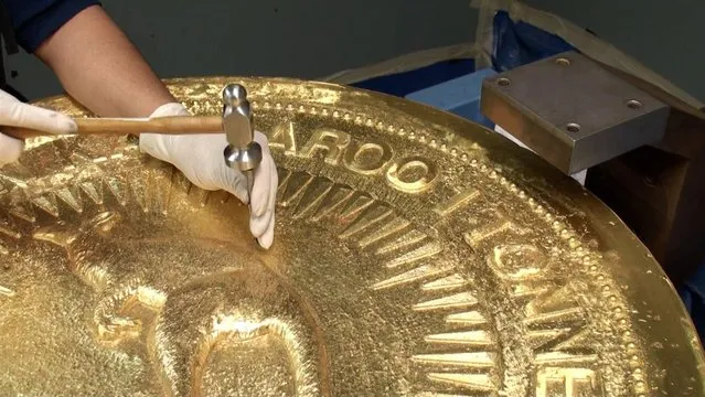 1 Tonne Gold Kangaroo Coin