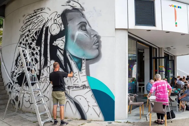 Southend in Essex, UK is continuing to celebrate its new city status with the City Jam event. Over 100 top street artists are displaying their skills at 60 locations around the city centre on September 2, 2022. Temporary walls have been set up, but the artists are also decorating the sides of buildings and other structures. (Photo by Avpics/Alamy Live News)