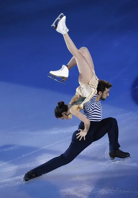 Sara Hurtado and Adria Diaz of Spain perform during the exhibition gala at the Barcelona Cup ISU Grand Prix of Figure Skating in Barcelona, December 14, 2014. (Photo by Gustau Nacarino/Reuters)