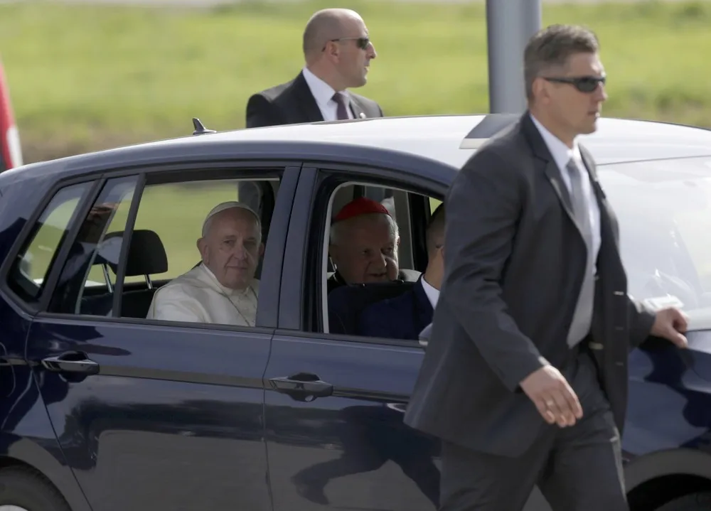 Pope Wraps Up Visit to Poland
