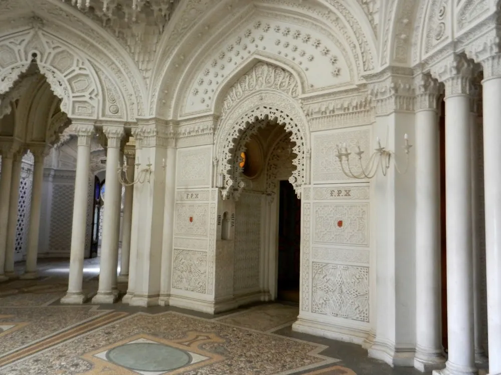 Italian Peacock Room In Tuscany 