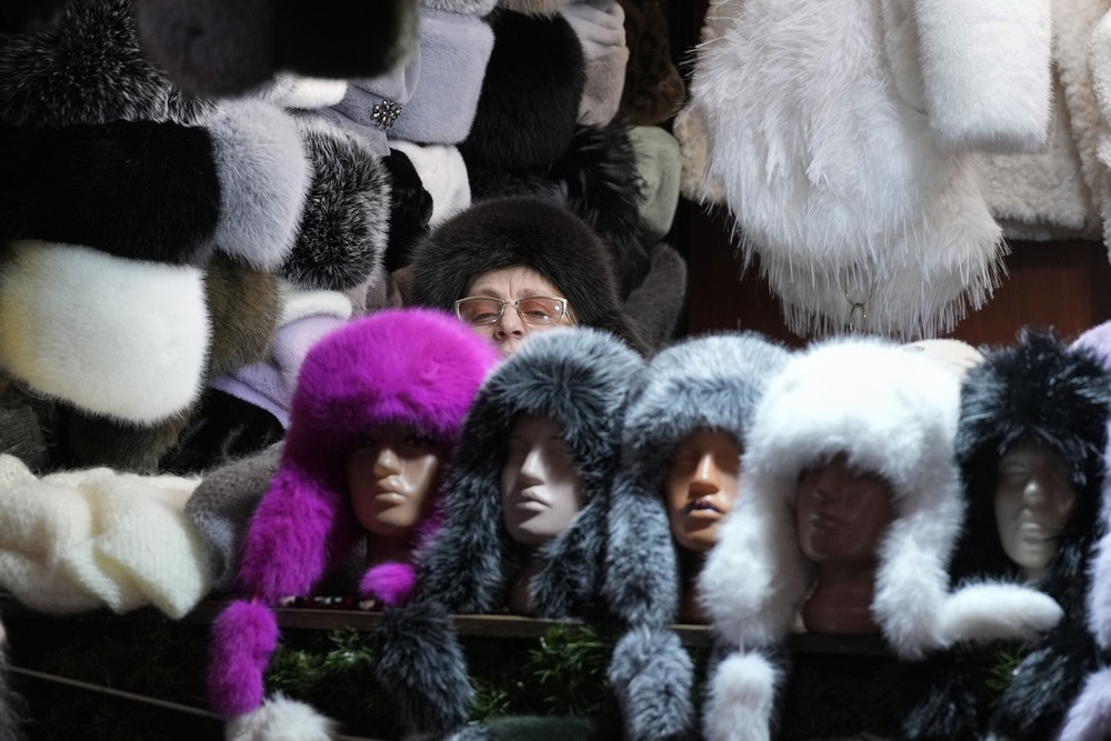 Humans and Mannequins