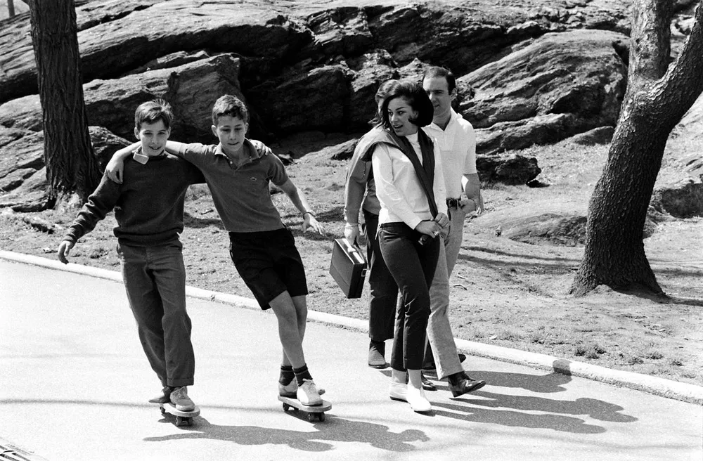 Skateboarding in the 1960s by Bill Eppridge
