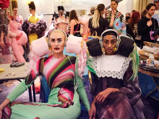 Models backstage ahead of the VIN + OMI show during London Fashion Week February 2022 on February 17, 2022 in London, England. (Photo by Gareth Cattermole/Getty Images)