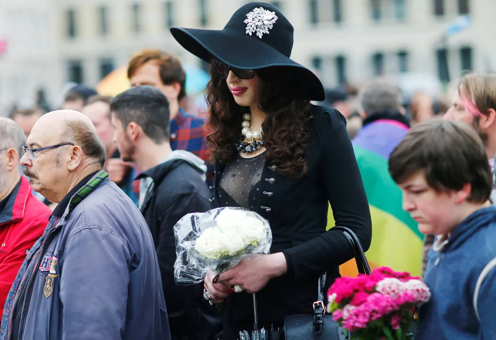 People Reacts to Orlando Mass Shooting