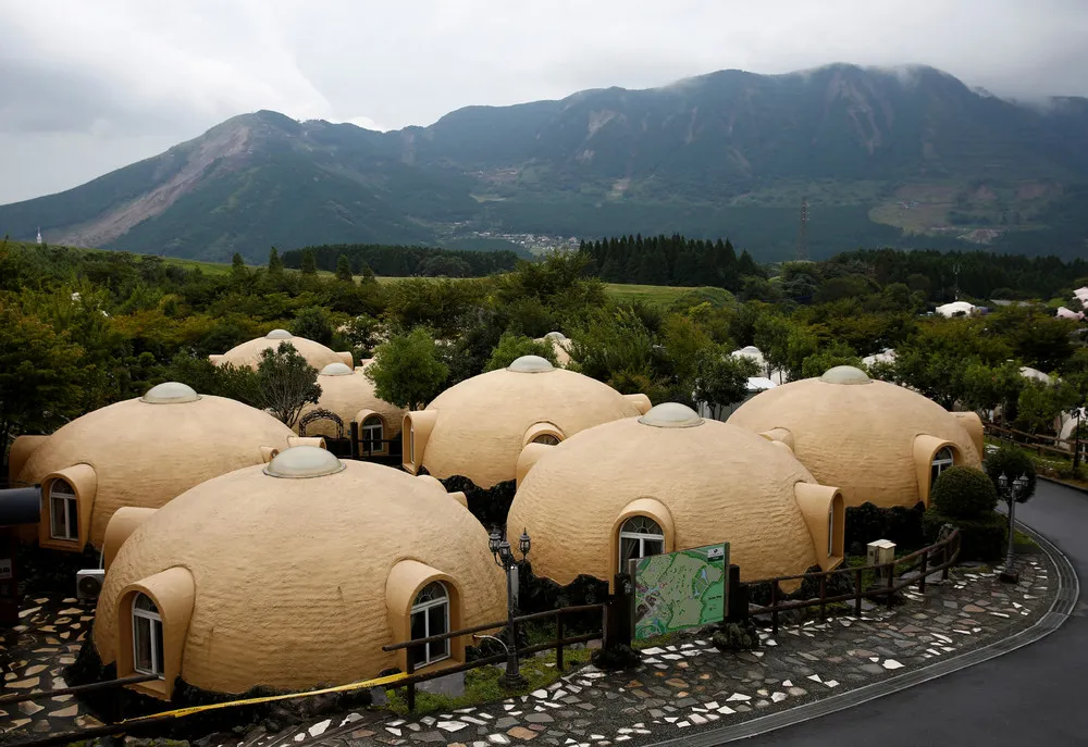Japan's Earthquake-resistant Dome Houses