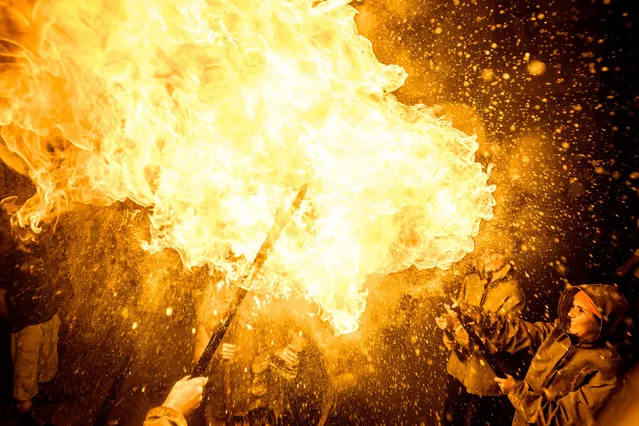 A fire-eater of the “Diables de Terrassa” performs during Sitges' little “Festa Major”, “Santa Tecla” in Sitges, Spain on September 19, 2016. (Photo by Matthias Oesterle/ZUMA Press/Splash News)