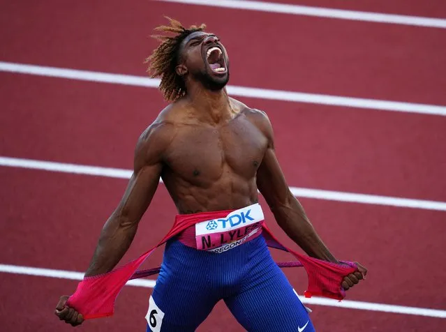 Noah Lyles of Team United States celebrates after winning gold in the Men's 200m Final during the eighteenth edition of the World Athletics Championships at Hayward Field in Eugene, Oregon. (Photo by Aleksandra Szmigiel/Reuters)