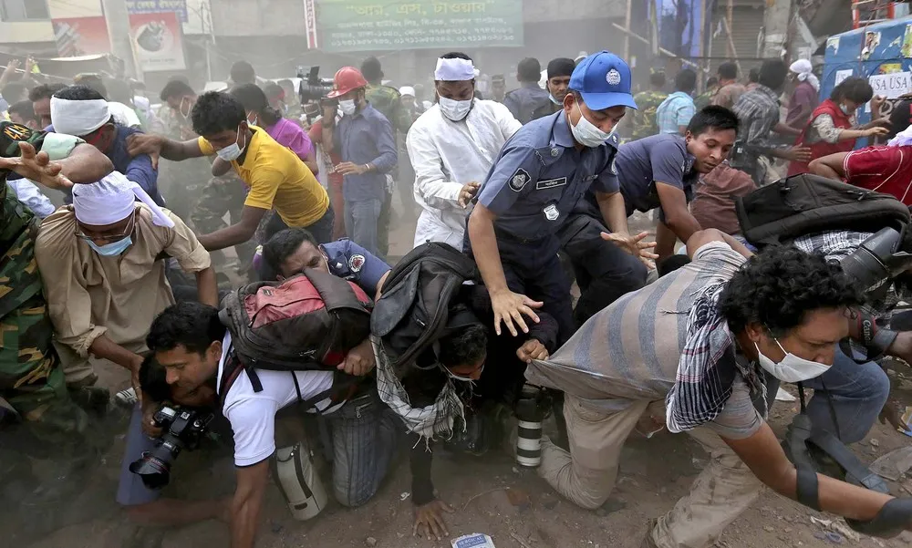 Building Collapse Kills 300 People in Bangladesh