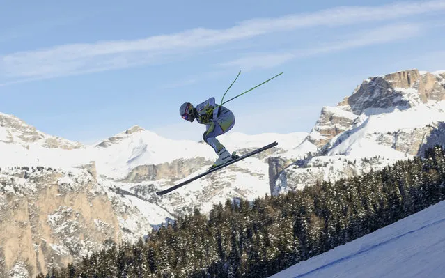 Norway's Kjetil Jansrud speeds down the course during an alpine ski, men's World Cup downhill training, in Val Gardena, Italy, Thursday, December 17, 2020. (Photo by Alessandro Trovati/AP Photo)