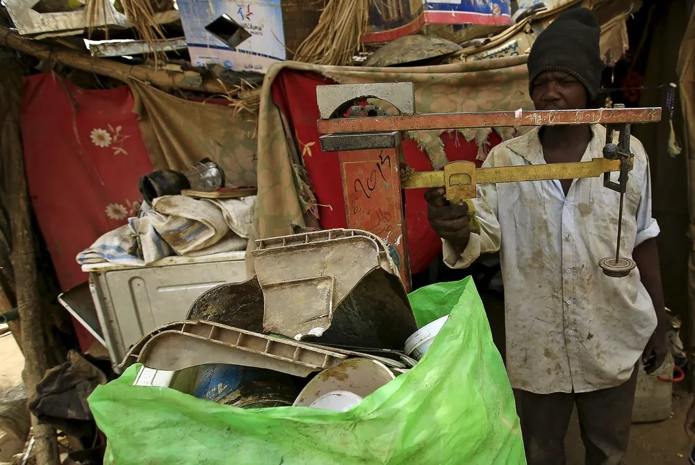 Recycling Garbage in Sudan