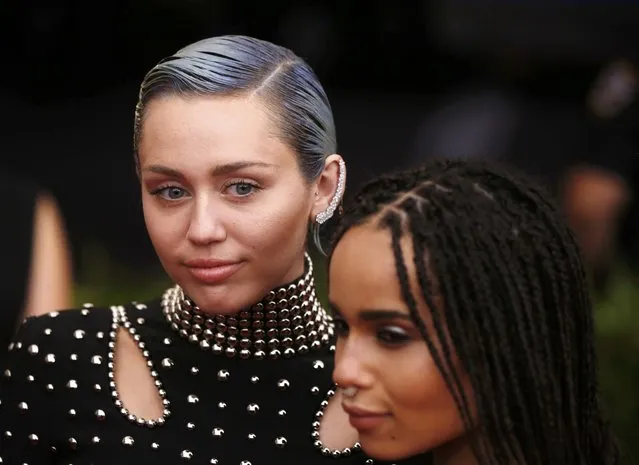 Miley Cyrus and Zoe Kravitz arrives at the Metropolitan Museum of Art Costume Institute Gala 2015 celebrating the opening of “China: Through the Looking Glass” in Manhattan, New York May 4, 2015. (Photo by Lucas Jackson/Reuters)