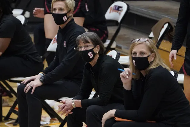 Stanford head coach Tara VanDerveer, center, watches the action against Pacific during the first half of an NCAA college basketball game in Stockton, Calif., Tuesday, December 15, 2020. With a win over Pacific, VanDerveer will become the winningest women's coach in history breaking Pat Summitt's record of 1,098. (Photo by Rich Pedroncelli/AP Photo)