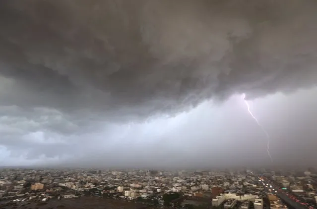 Lightning strikes over Jeddah skyline, Saudi Arabia November 17, 2015. (Photo by Mohamed Al Hwaity/Reuters)