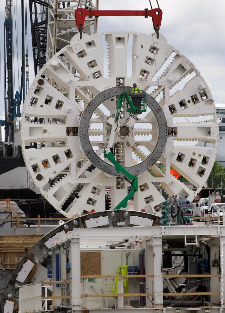 Tunnel-Boring Machine Lowered Into Place To Begin Miami Port Tunnel Dig