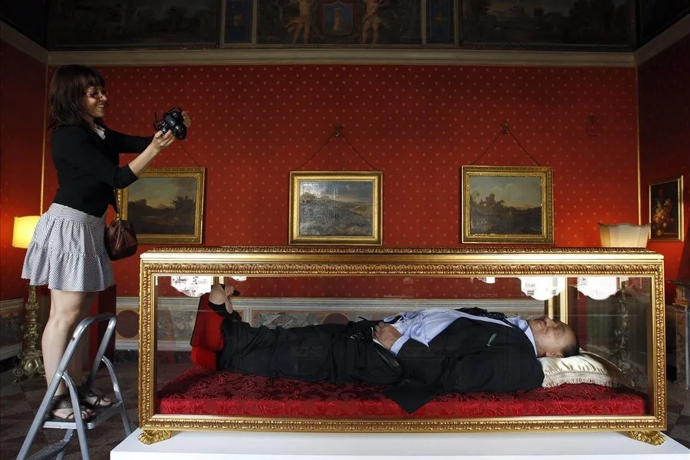 “The Italian Dream” Wax Sculpture Of Silvio Berlusconi Is Exhibited In Rome