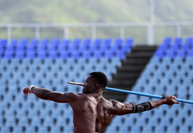 Trinidad and Tobago's Keshorn Walcott practices javelin throwing at the Hasely Crawford stadium in Port-of-Spain, Trinidad and Tobago, July 15, 2016. (Photo by Andrea De Silva/Reuters)