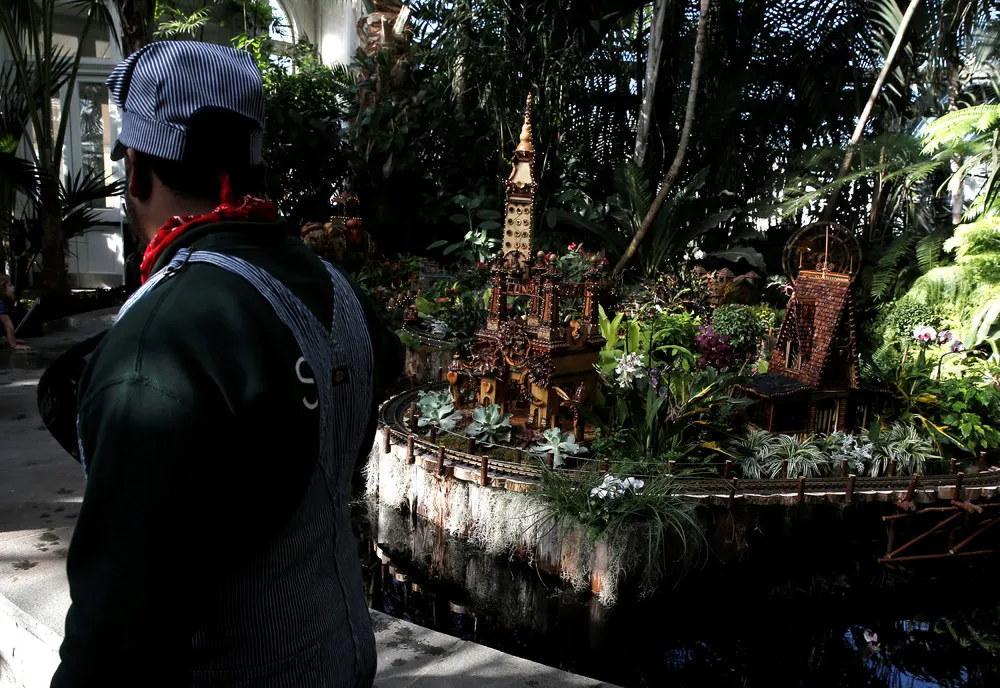 Holiday Train Show 2016