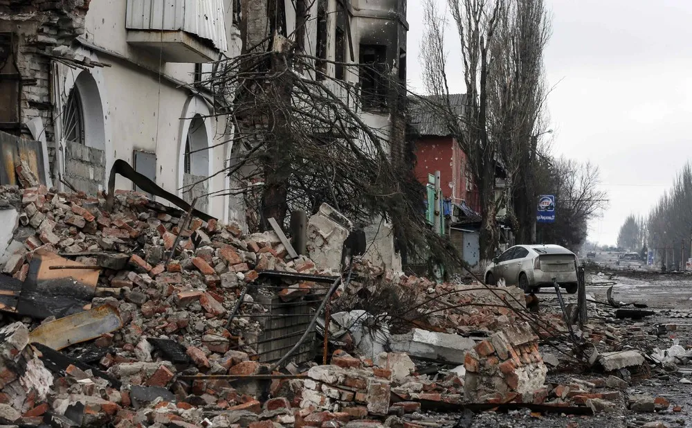 Fighting in Eastern Ukraine Intensifies, Part 1/2