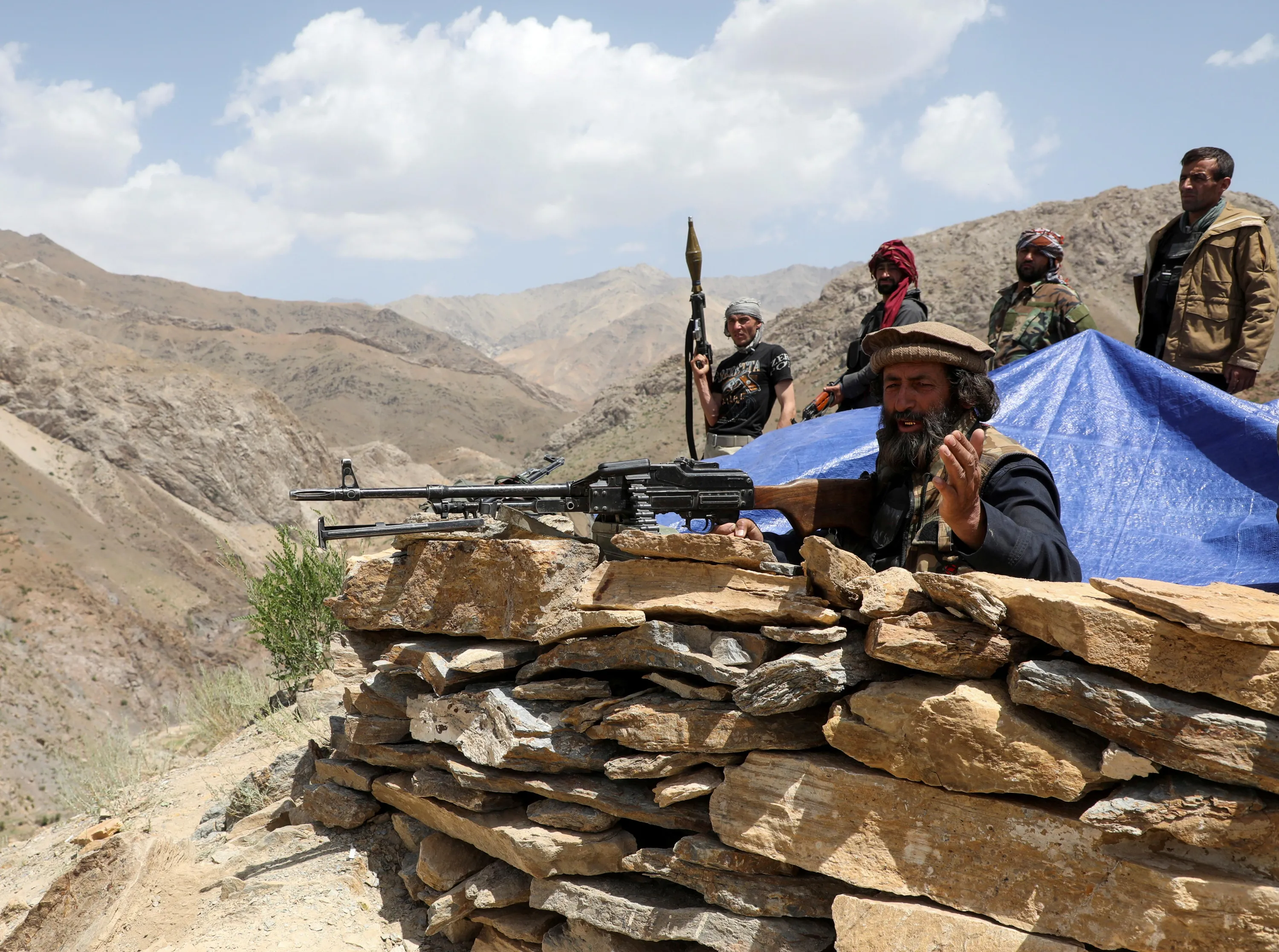 Нападение на границу. Провинция Парван Афганистан. Бадахшан Афганистан талибы. Таджико Афганская граница 2002.