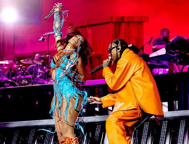 (L-R) American rappers Doja Cat and Tyga perform on the Coachella stage during the 2022 Coachella Valley Music And Arts Festival on April 24, 2022 in Indio, California. (Photo by Amy Sussman/Getty Images for Coachella)