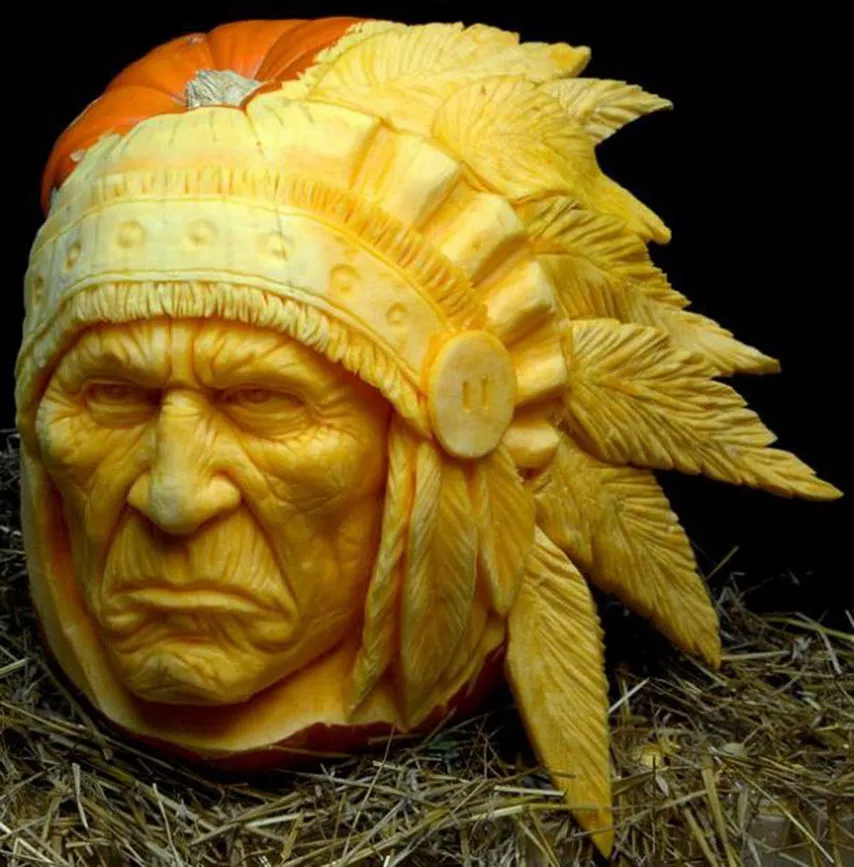 Pumpkin Carving – Amazing Work of Art by Ray Villafane