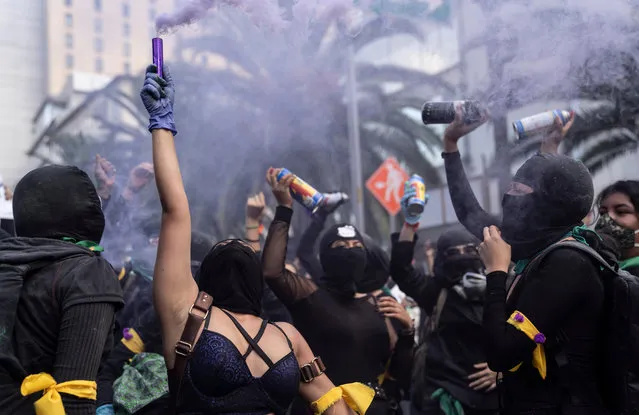 Protesters chant during a demonstration in favor of the decriminalization of abortion on the International Safe Abortion Day on September 28, 2020 in Mexico City, Mexico. In Mexico, only two states allow legal abortions in women up to twelve weeks of pregnancy. (Photo by Toya Sarno Jordan/Getty Images)
