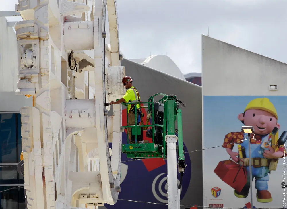 Tunnel-Boring Machine Lowered Into Place To Begin Miami Port Tunnel Dig