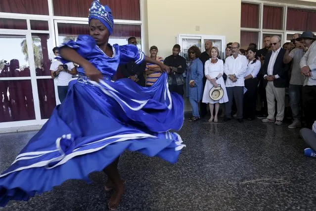 A delegation representing U.S. President Barack Obama's arts and humanities committee watch a dance performance at the Superior Institute of Arts in Havana, Cuba, April 18, 2016. (Photo by Reuters/Stringer)