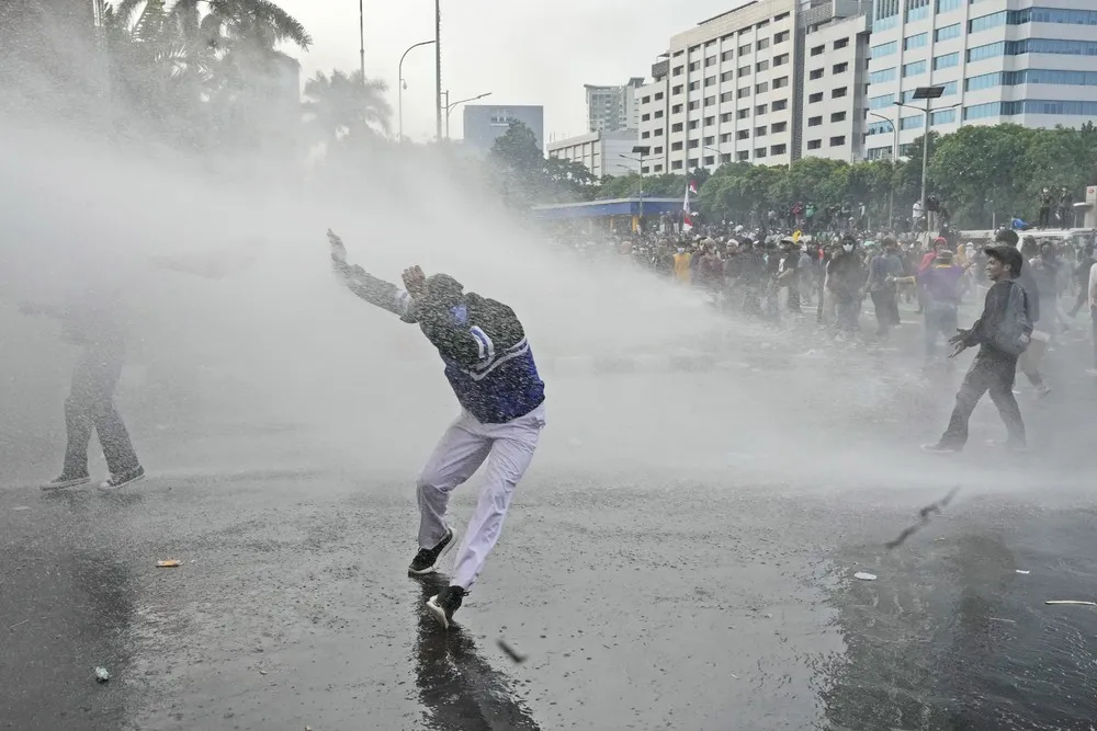 A Look at Life in Indonesia, Part 1/2