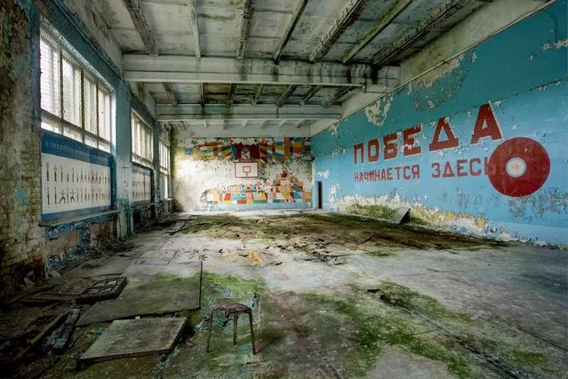 The Soviet Union Abandoned: A Communist Empire In Decay By Rebecca Litchfield