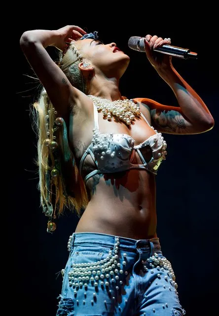 Rita Ora performs on the Virgin Media stage during Day 2 of the V Festival at Hylands Park on August 17, 2014 in Chelmsford, England. (Photo by Ian Gavan/Getty Images)