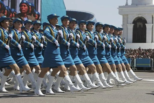 Kazakh troops march during a parade of the armed forces to mark the Defender of the Fatherland Day in Astana, May 7, 2014. (Photo by Mukhtar Kholdorbekov/Reuters)