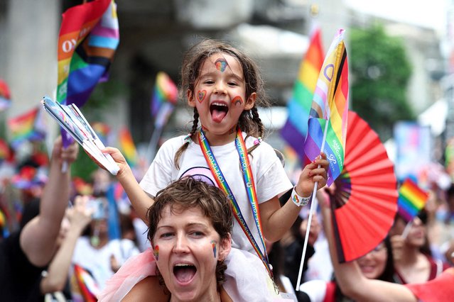 Fiona, 38, and her daughter, Lamar,4, take part in the annual LGBTQ+ Pride parade in Bangkok, Thailand,  on June 1, 2025. (Photo by Chalinee Thirasupa/Reuters)