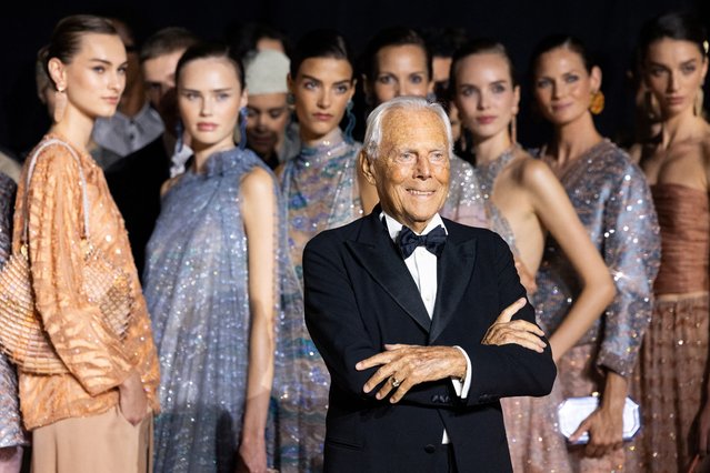 Italian fashion designer Giorgio Armani poses with models before presenting his Spring Summer 2025 collection in New York City, U.S., October 17, 2024. (Photo by Caitlin Ochs/Reuters)