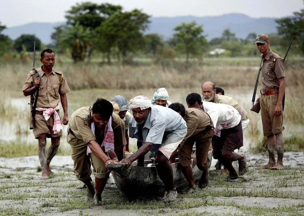 Rhino Rescued After Eight Day Ordeal