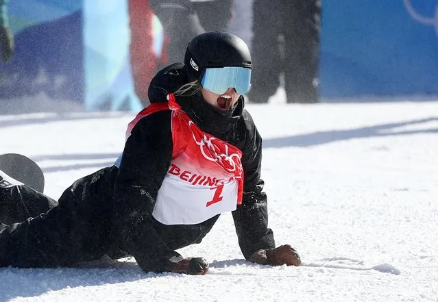 New Zealand's Zoi Sadowski Synnott reacts after her final attempt in the snowboard women's slopestyle final run during the Beijing 2022 Winter Olympic Games at the Genting Snow Park H & S Stadium in Zhangjiakou on February 6, 2022. (Photo by Lisi Niesner/Reuters)